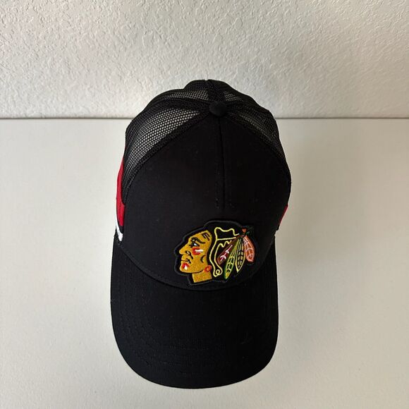 AMERICAN NEEDLE NHL Chicago Blackhawks Adjustable Snapback Hat in Black - Picture 6 of 9